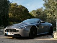 /img/carsfr/aston-martin/v12_vantage_roadster/2018/pic.jpg