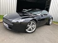/img/carsfr/aston-martin/vantage/2009/pic.jpg