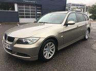 /img/carsfr/bmw/serie_3_touring/2008/pic.jpg