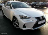 /img/carsfr/lexus/is/2020/pic.jpg