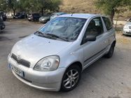 /img/carsfr/toyota/yaris/2000/pic.jpg
